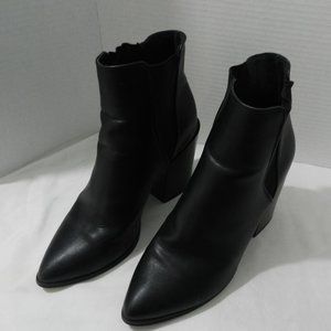 Truffle Collection ankle high slip on pointed toe 4" heel boots, black